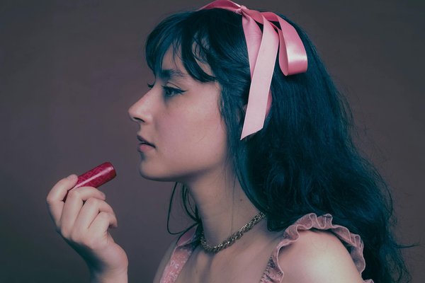 Plongée Exclusive avec une Blogueuse Passionnée par la Mode Capsule : Découvrez Ses Secrets !