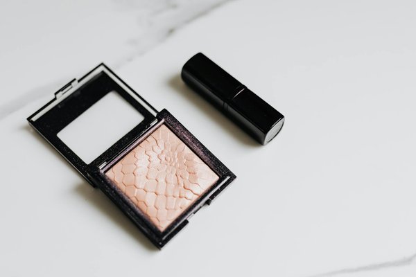 Impact des icônes K-pop sur les tendances mondiales de la mode